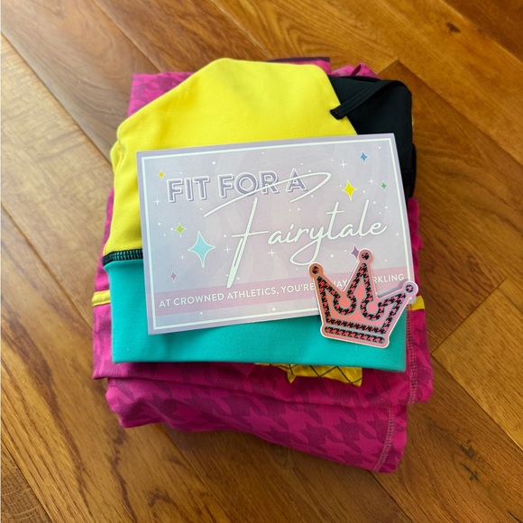 Crowned Athletics Pumpkin Queen Set Size M - Picture 9 of 9